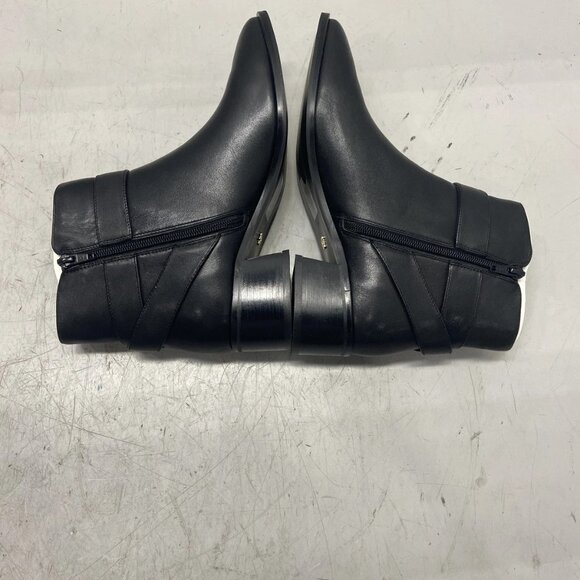 NEW WHITE HOUSE BLACK MARKETNapa Buckle Short Booties – Women’s Size 9 – Black - Picture 2 of 8